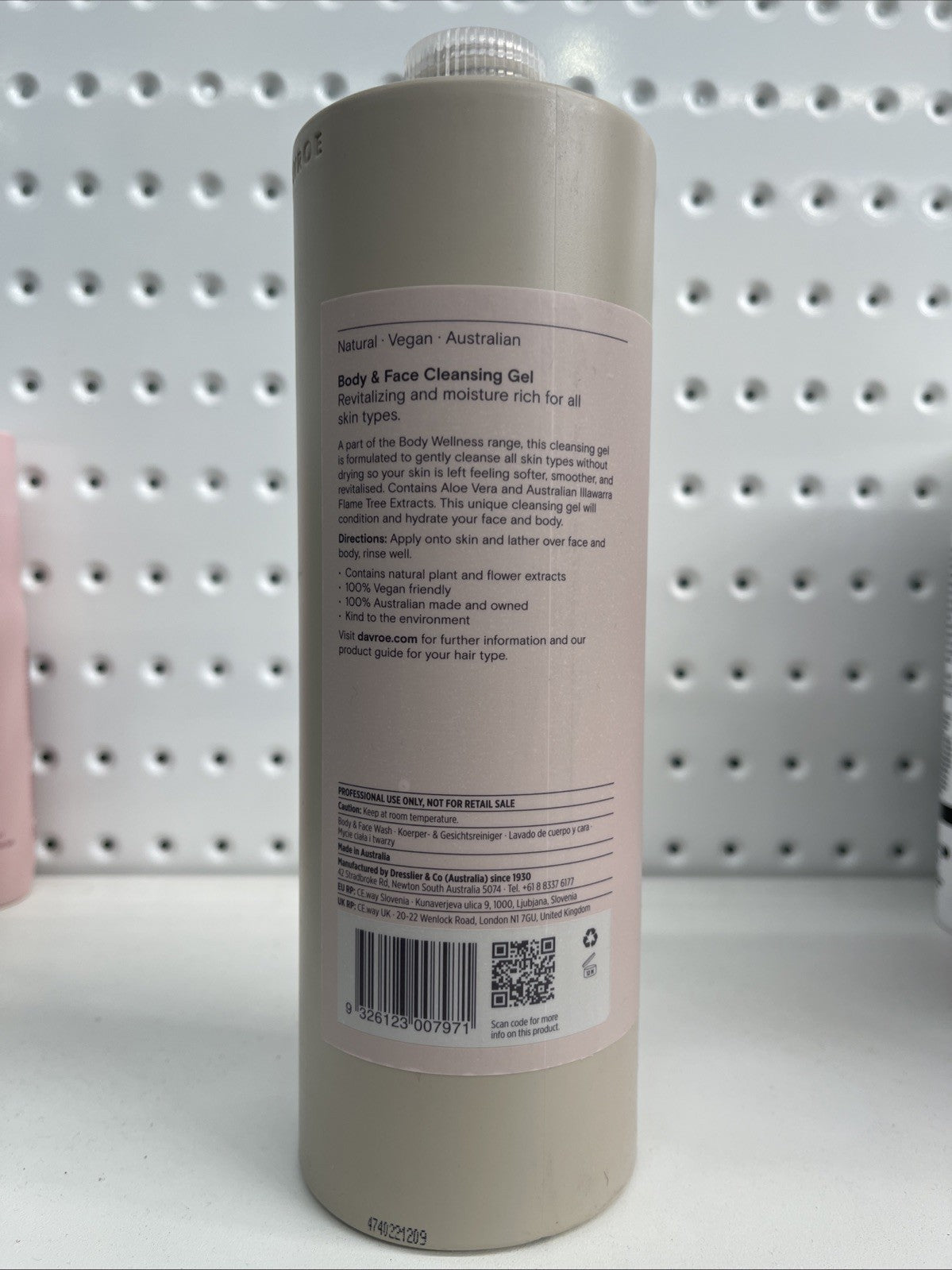 DAVROE BODY AND FACE CLEANSING GEL 1000ml  Free Shipping