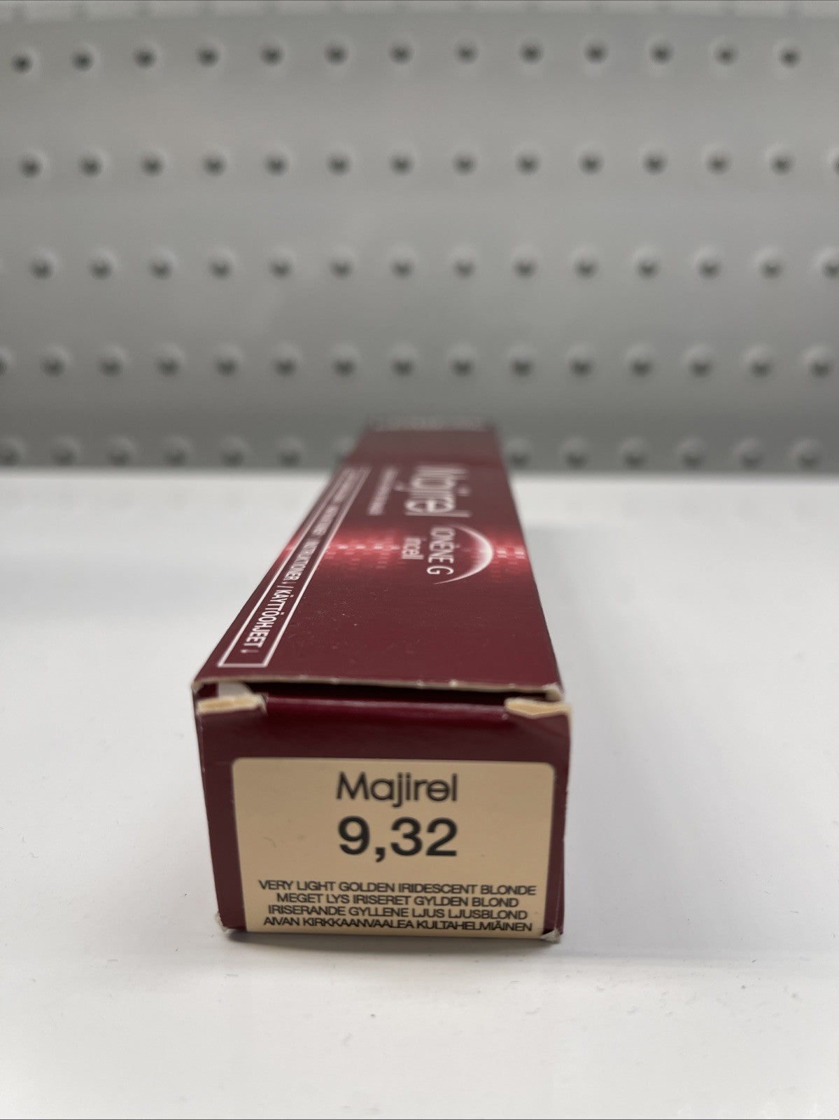 L'Oreal Majirel 50ml Very Light Golden Iridescent Blonde 9,32. Free Shipping