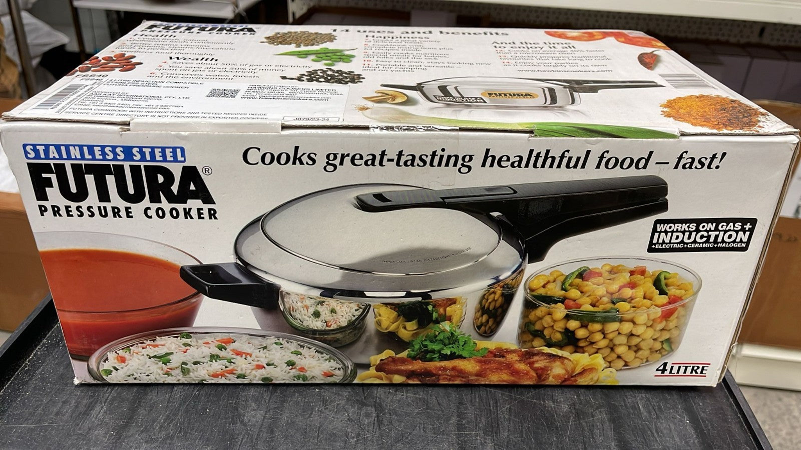 Hawkins Futura Stainless Steel Induction Compatible Pressure Cooker, 4 Litre Cap